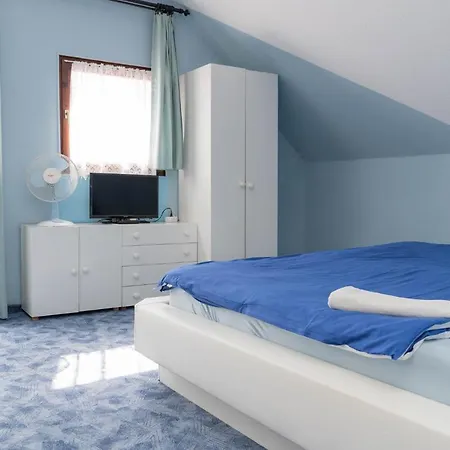 Apartment Keszthely 1 בית נופש