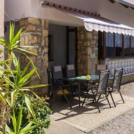 Apartment Keszthely 1 בית נופש קסזטלי