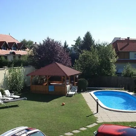 בית נופש Apartment Keszthely 1 *